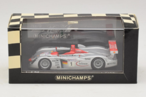 Audi R8 LMP #1 F. Biela / E. Pirro / T. Kristensen 24 Hours of Le Mans Winner 2001 Minichamps 1:43 400011201 Μέταλλο - εικόνα 4 από 4