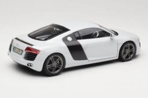 Audi R8 Type 42 Suzuka Grey Kyosho 1:18 09213SG Μέταλλο - εικόνα 3 από 8