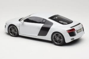 Audi R8 Type 42 Suzuka Grey Kyosho 1:18 09213SG Μέταλλο - εικόνα 7 από 8