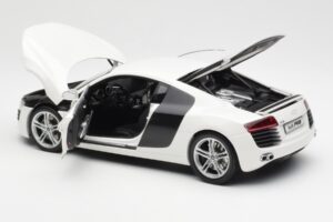 Audi R8 Type 42 Λευκό Kyosho 1:18 09213W Μέταλλο - εικόνα 5 από 8