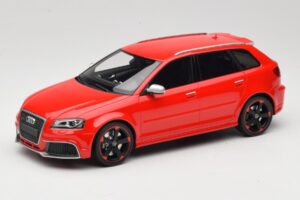 Audi RS3 8P Sportback Κόκκινο DNA 1:18 DNA000056 Ρητίνη