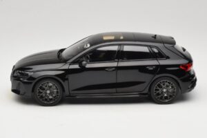 Audi RS3 8Y Sportback Myth Black Norev 1:18 188388 Μέταλλο - εικόνα 4 από 8