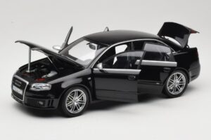 Audi RS4 B7 Sedan Phantom Black Minichamps 1:18 5010509115 Μέταλλο - εικόνα 2 από 8