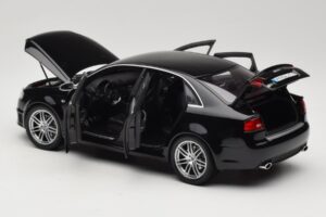 Audi RS4 B7 Sedan Phantom Black Minichamps 1:18 5010509115 Μέταλλο - εικόνα 5 από 8
