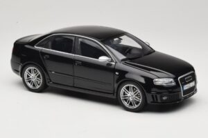 Audi RS4 B7 Sedan Phantom Black Minichamps 1:18 5010509115 Μέταλλο - εικόνα 6 από 8