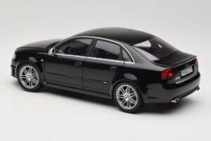Audi RS4 B7 Sedan Phantom Black Minichamps 1:18 5010509115 Μέταλλο - εικόνα 7 από 8