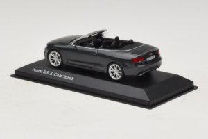 Audi RS5 B8 Καμπριολέ Daytona Gray Minichamps 1:43 5011215323 Μέταλλο - εικόνα 3 από 4