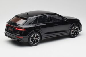 Audi RSQ8 Night Μαύρο GT Spirit 1:18 GT305 Ρητίνη - εικόνα 2 από 6
