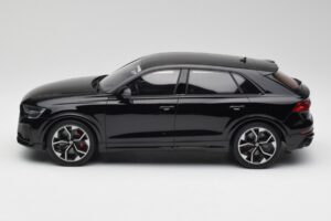 Audi RSQ8 Night Μαύρο GT Spirit 1:18 GT305 Ρητίνη - εικόνα 3 από 6