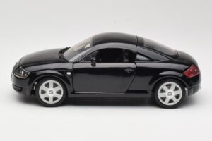 Audi TT 8N Μαύρο Revell 1:18 08953 Μέταλλο - εικόνα 4 από 8