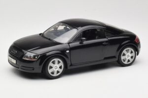 Audi TT 8N Μαύρο Revell 1:18 Audi TT 8N Μαύρο Revell 1:18 08953 Μέταλλο