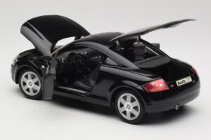 Audi TT 8N Μαύρο Revell 1:18 08953 Μέταλλο - εικόνα 5 από 8