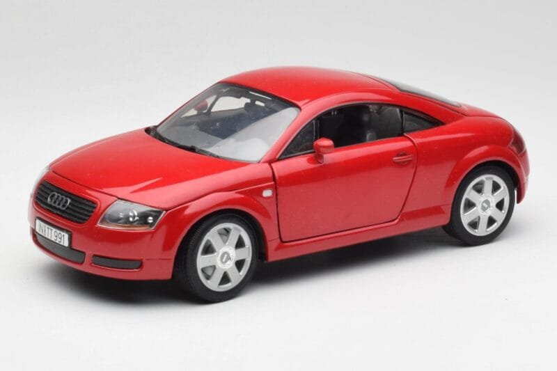 Audi TT 8N Coupe Κόκκινο Revell 1:18 89909092 Μέταλλο