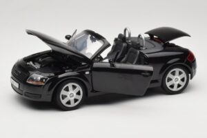 Audi TT 8N Roadster Μαύρο Revell 1:18 08980 Μέταλλο - εικόνα 2 από 8