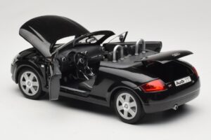Audi TT 8N Roadster Μαύρο Revell 1:18 08980 Μέταλλο - εικόνα 5 από 8