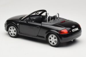 Audi TT 8N Roadster Μαύρο Revell 1:18 08980 Μέταλλο - εικόνα 7 από 8