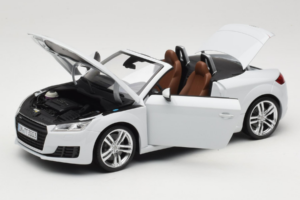 Audi TT 8S Roadster Glacier White Minichamps 1:18 5011400515 Μέταλλο - εικόνα 2 από 8
