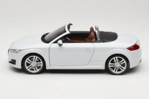 Audi TT 8S Roadster Glacier White Minichamps 1:18 5011400515 Μέταλλο - εικόνα 4 από 8