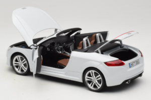 Audi TT 8S Roadster Glacier White Minichamps 1:18 5011400515 Μέταλλο - εικόνα 5 από 8