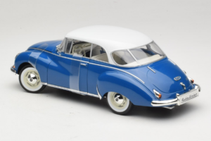 Auto Union 1000 S Coupe Μπλε Λευκό Revell 1:18 08909 Μέταλλο - εικόνα 5 από 6