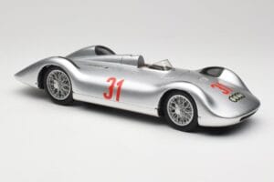 Auto Union Typ C Stromlinie #31 B. Rosemeyer 1937 Ασημί Revell 1:18 08436 Μέταλλο - εικόνα 6 από 8