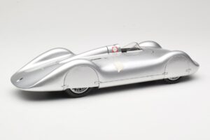 Auto Union Type C Streamliner #72 B. Rosemeyer World Record 1937 Revell 1:18 08420 Μέταλλο - εικόνα 2 από 6