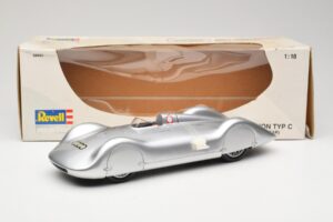 Auto Union Type C Streamliner #72 B. Rosemeyer World Record 1937 Revell 1:18 08420 Μέταλλο - εικόνα 6 από 6