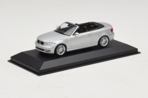 BMW 1-Series E88 Καμπριολέ Titan Silver Minichamps 1:43 80420427037-R1 Μέταλλο - εικόνα 2 από 5