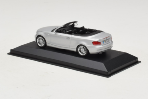 BMW 1-Series E88 Καμπριολέ Titan Silver Minichamps 1:43 80420427037-R1 Μέταλλο - εικόνα 3 από 5