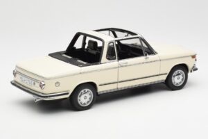 BMW 2002 Baur Καμπριολέ E10 Chamonix Λευκό AUTOart 1:18 70532 Μέταλλο - εικόνα 3 από 8