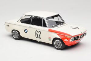 BMW 2002 tiK BMW AG #1 H. Hahne / D. Quester Class Winner Guards International 6 Hours Brands Hatch 1969 Minichamps 1:18 1556 - εικόνα 4 από 6