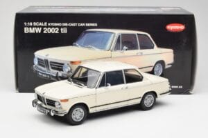 BMW 2002 Λευκό Kyosho 1:18 08541W Μέταλλο - εικόνα 8 από 8
