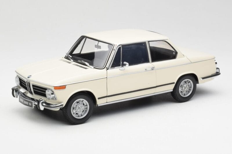 BMW 2002 Λευκό Kyosho 1:18 08541W Μέταλλο