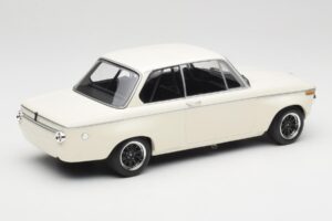 BMW 2002 Λευκό Plain Body Version Minichamps 1:18 155702600 Μέταλλο - εικόνα 2 από 6