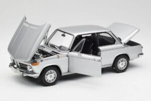 BMW 2002tii Ασημί AUTOart 1:18 80430151479 Μέταλλο - εικόνα 2 από 8