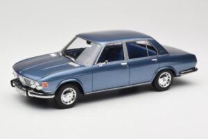 BMW 2500 E3 Blue Metallic BoS Models 1:18 BOS030 Ρητίνη