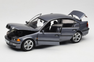 BMW 318i E46 Grey Metallic Έκδοση Αντιπροσώπου UT Models 1:18 80430028459 Μέταλλο - εικόνα 2 από 8