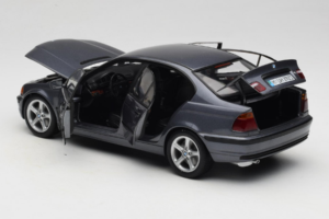 BMW 318i E46 Grey Metallic Έκδοση Αντιπροσώπου UT Models 1:18 80430028459 Μέταλλο - εικόνα 5 από 8