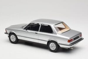 BMW 320 E21 Ασημί Minichamps 1:18 107024200 Ρητίνη - εικόνα 5 από 6