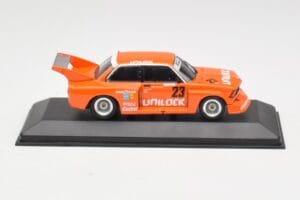 BMW 320i Group 5 #23 E. Cheever / G. Villeneuve 6 Hours of Mosport Class Winners 1977 Damaged Spoiler Minichamps 1:43 4007723 - εικόνα 3 από 5