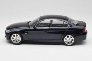 BMW 330i E46 Μαύρο Kyosho 1:18 08731RB Μέταλλο - εικόνα 4 από 8