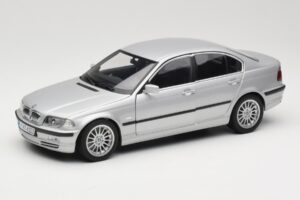 BMW 330i E46 Ασημί UT 1:18 80430302328 Μέταλλο