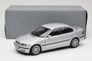 BMW 330i E46 Ασημί UT 1:18 80430302328 Μέταλλο - εικόνα 8 από 8