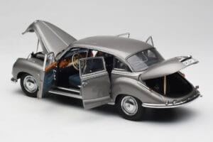 BMW 502 2.6 Luxus Silver Beige Metallic AUTOart 1:18 70591 Μέταλλο - εικόνα 5 από 8