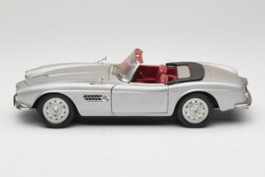 BMW 507 Καμπριολέ Ασημί Revell 1:18 8829 Μέταλλο - εικόνα 4 από 8