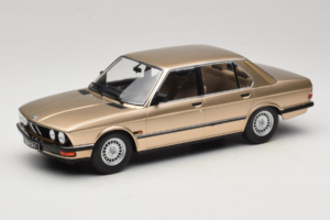 BMW 520i E28 Gold Metallic IXO 1:18 18CMC184 Μέταλλο