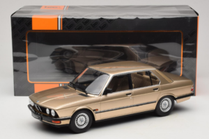 BMW 520i E28 Gold Metallic IXO 1:18 18CMC184 Μέταλλο - εικόνα 6 από 6