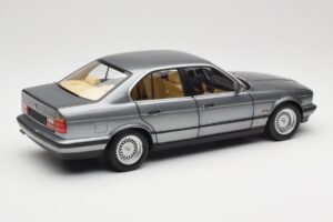 BMW 535i E34 Γκρι Metallic Minichamps 1:18 100024008 Μέταλλο - εικόνα 3 από 8