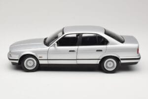 BMW 535i E34 Ασημί Minichamps 1:18 100024005 Μέταλλο - εικόνα 4 από 8