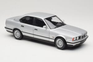 BMW 535i E34 Ασημί Minichamps 1:18 100024005 Μέταλλο - εικόνα 6 από 8